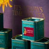 Fortnum & Mason Christmas Black Tea Dose vor dem Kalenderdeckel