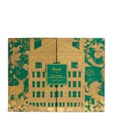 Geschlossener grüner und goldener Harrods Tea Lover's Adventskalender 2026